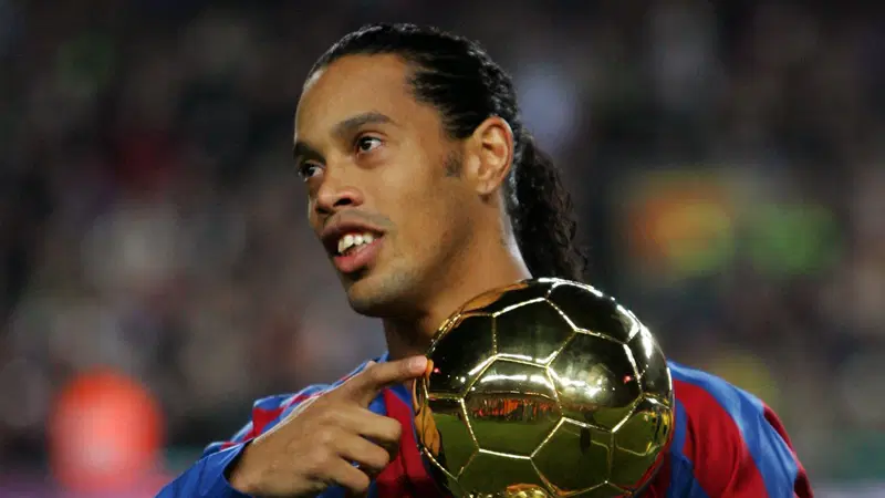 Ronaldinho-Ballon-dOr