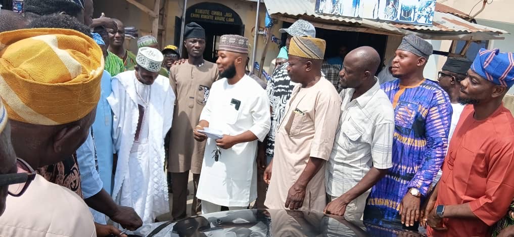 10b47d2c-3fd1-45a6-a94a-ceac9af7e7d3