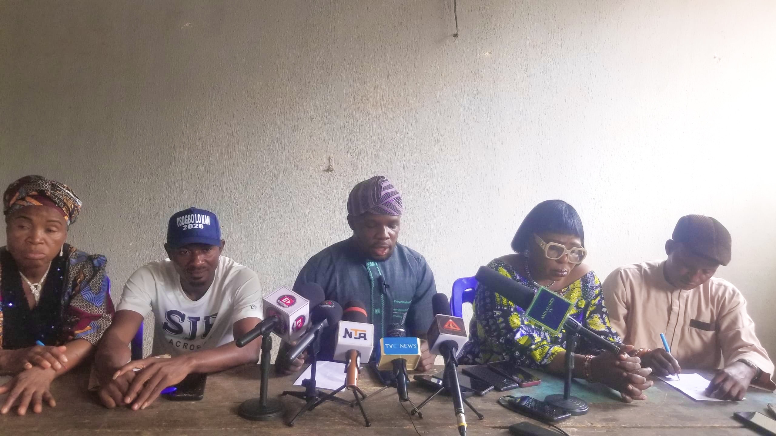 78021104-17b6-49c1-a430-2ad912fb83f4