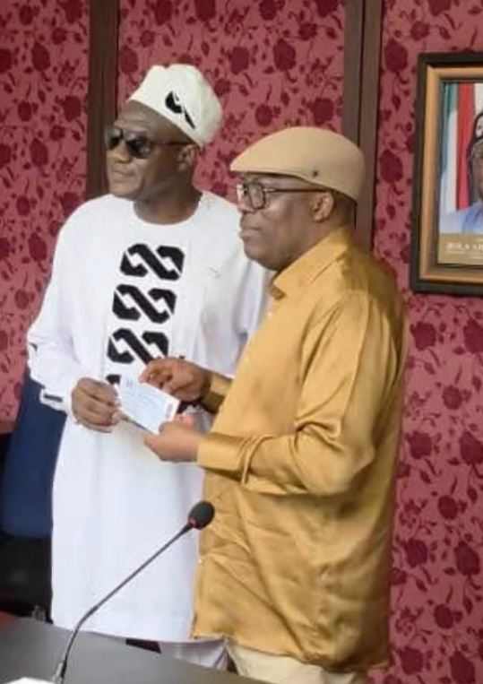 Screenshot_20251212-123406