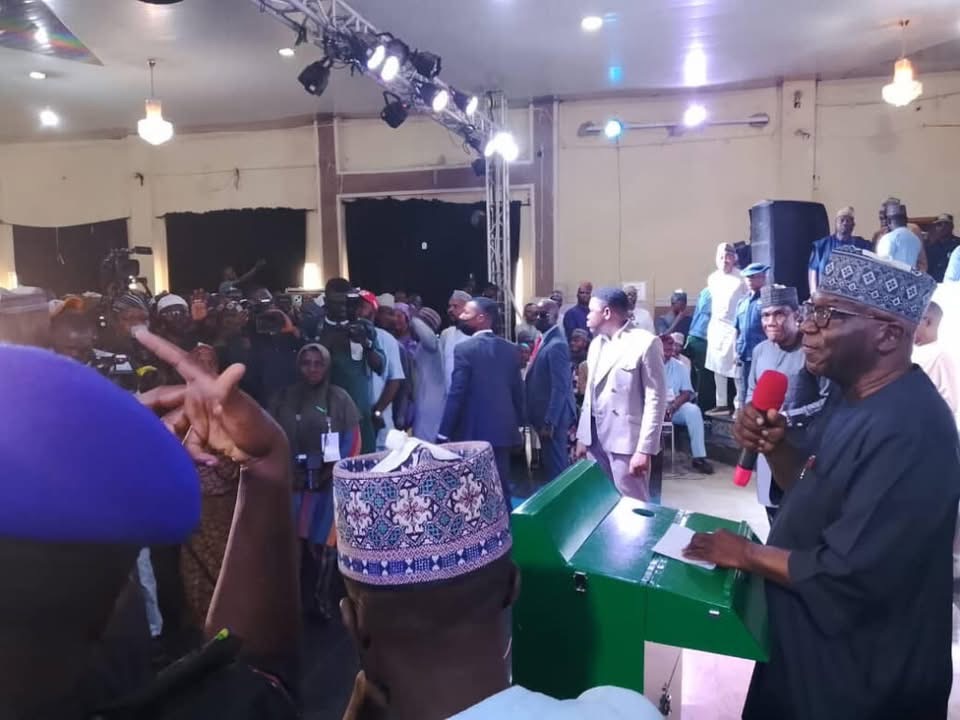 719D031B-DCAB-4B80-BBB7-A3537524586E