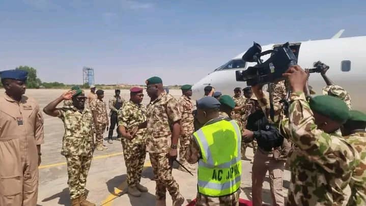 98638ACA-B367-4831-9C44-FAE91B3857B6